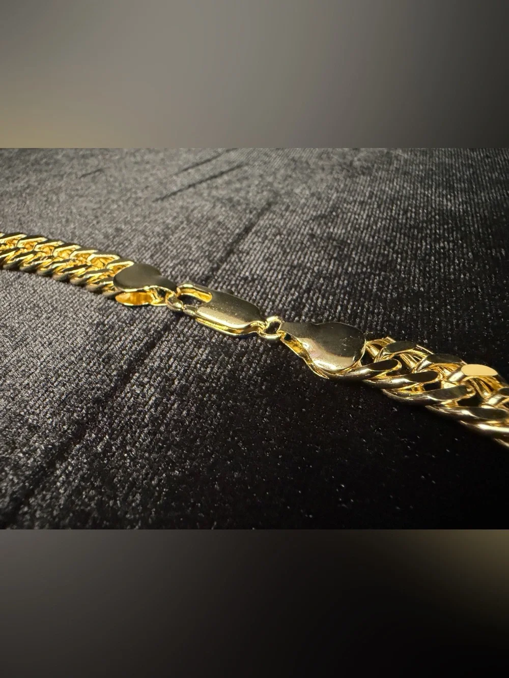 Flat Cuban w/Concave 22 10MM 14K Gold Premium Finish. Statement Piece